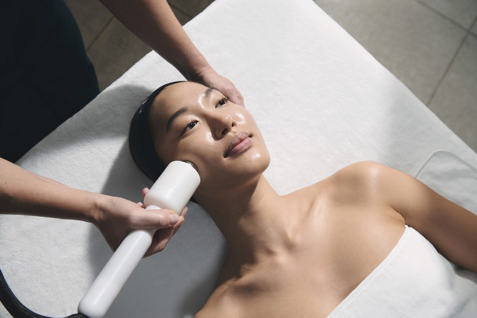 Elemis Expert™ Tech Lift + Rejuvenate Facial