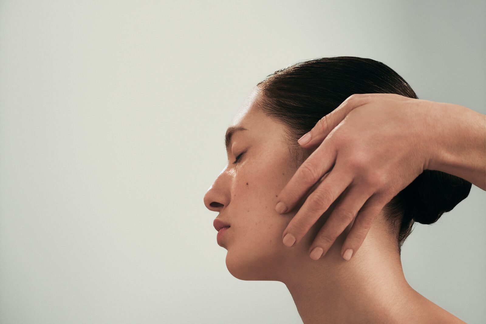 Elemis Expert™ Touch Define Facial